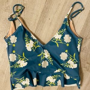 Kortni Jeane scoop back top